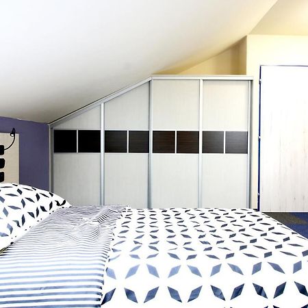 2 Bedrooms House With Enclosed Garden And Wifi At Slezska Ostrava Exterior photo
