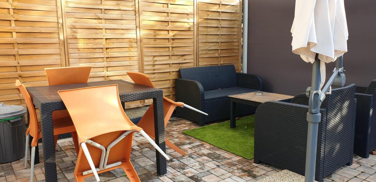 2 Bedrooms House With Enclosed Garden And Wifi At Slezska Ostrava Exterior photo