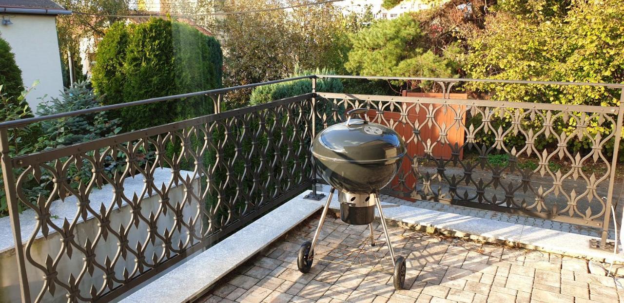 2 Bedrooms House With Enclosed Garden And Wifi At Slezska Ostrava Exterior photo